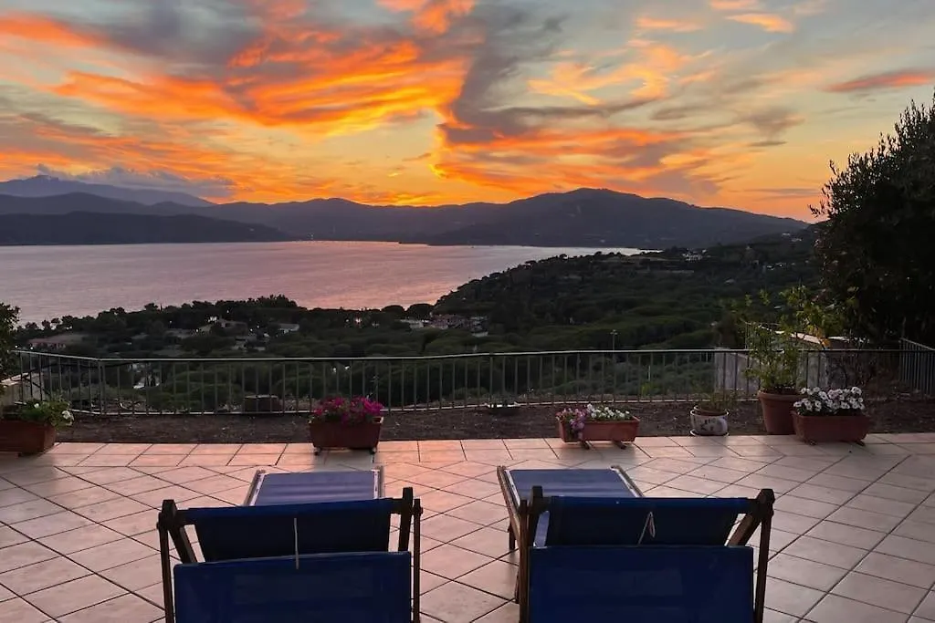 Villa Mit Whirlpool Und Phantastischer Aussicht カポリーヴェリ
